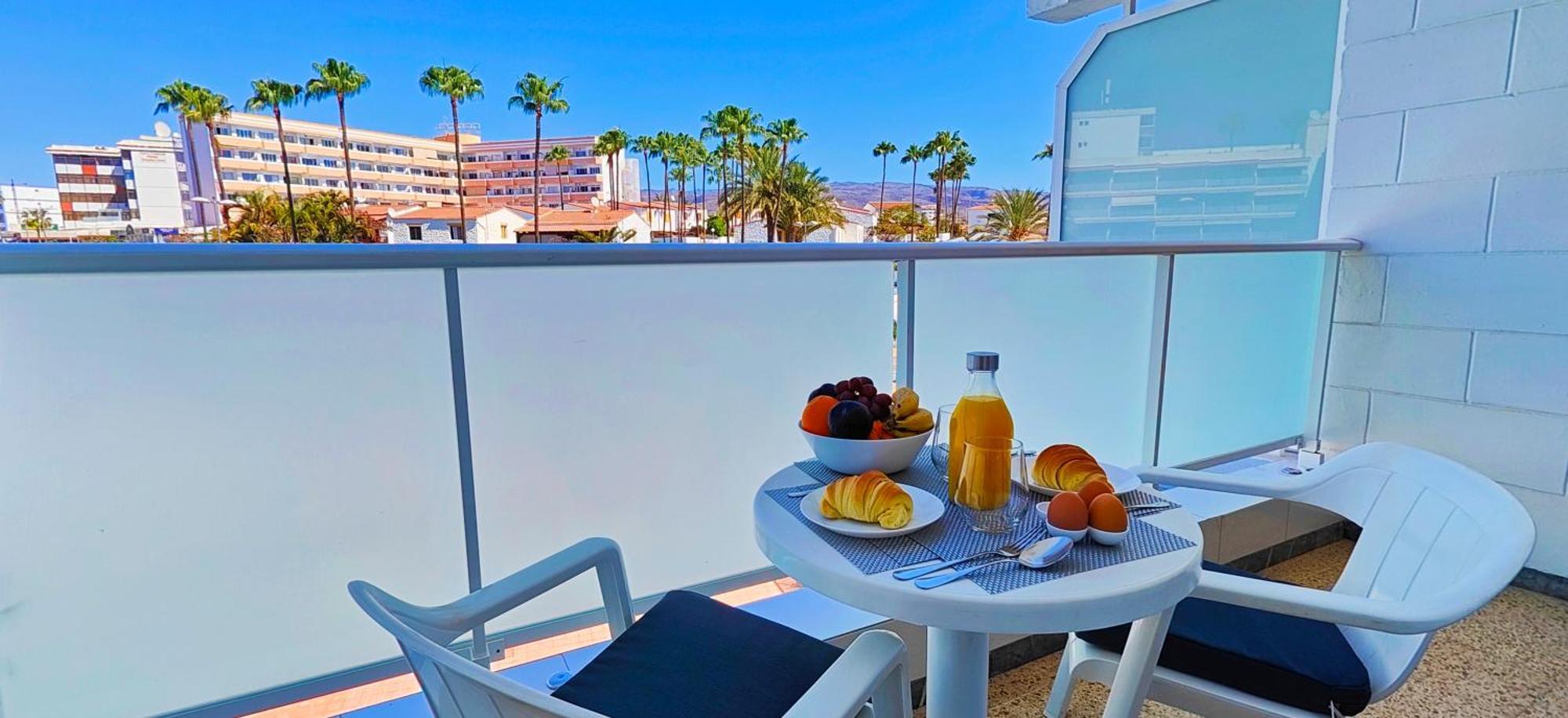 Apartment In The Heart Of Playa Del Ingles San Bartolomé Екстериор снимка